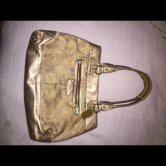 Authentic coach Gold monogram purse - Picture 1 of 6